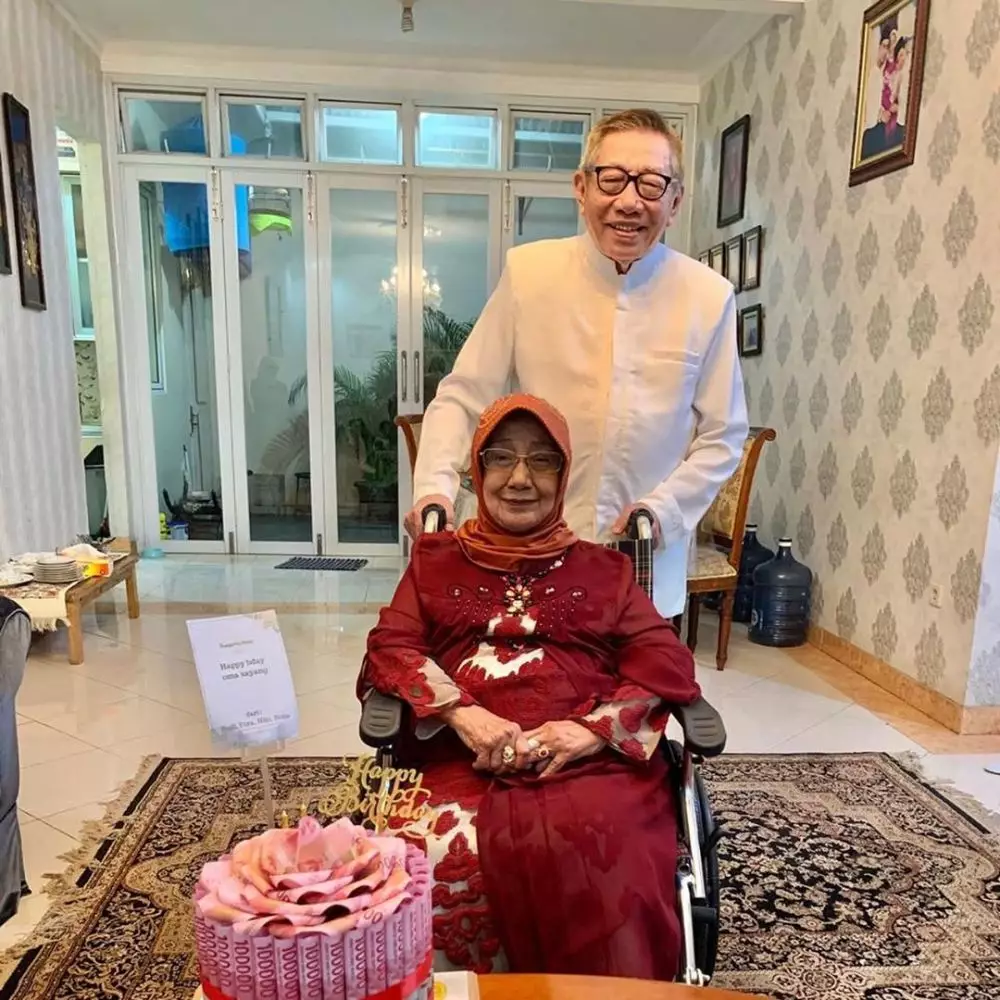 ultah nenek Nikita instagram