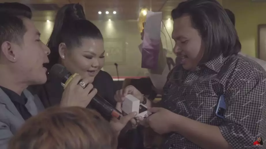 ulang tahun Aleta Molly berbagai sumber ulang tahun Aleta Molly berbagai sumber