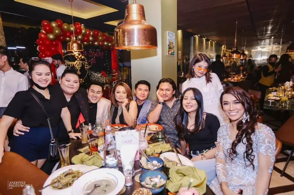 ulang tahun Aleta Molly berbagai sumber ulang tahun Aleta Molly berbagai sumber