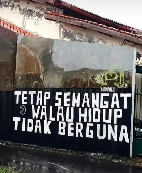 tulisan nyeleneh di tembok berbagai sumber tulisan nyeleneh di tembok berbagai sumber