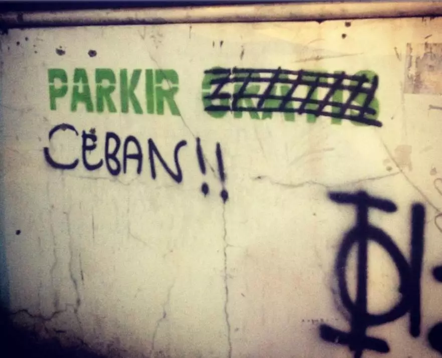 tulisan nyeleneh di tembok berbagai sumber tulisan nyeleneh di tembok berbagai sumber