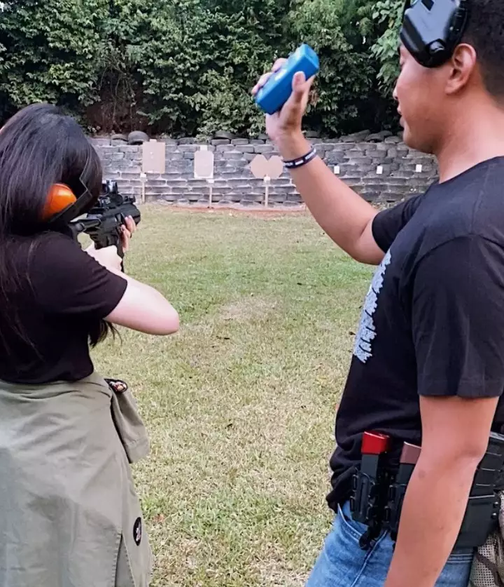 Momen Febby Rastanty berbagai sumber