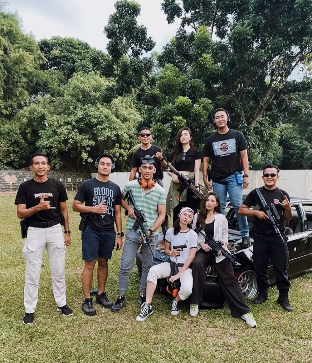 Momen Febby Rastanty berbagai sumber