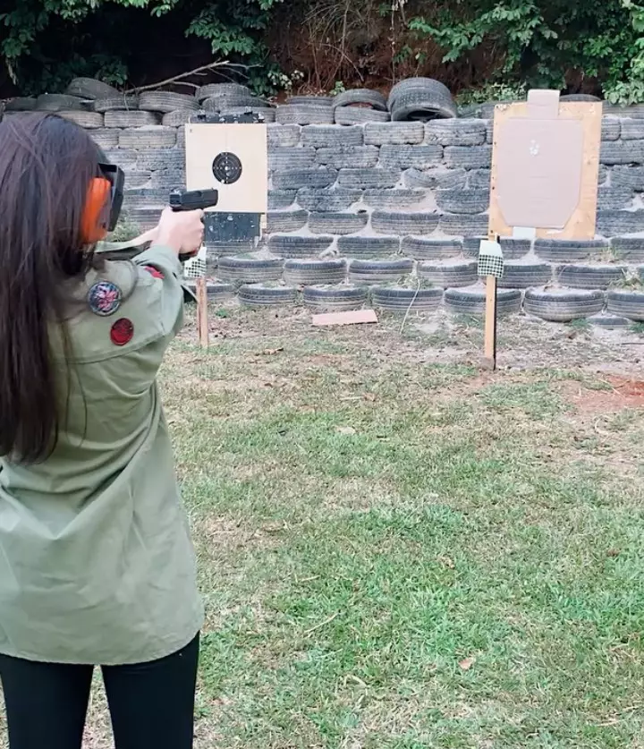 Momen Febby Rastanty berbagai sumber