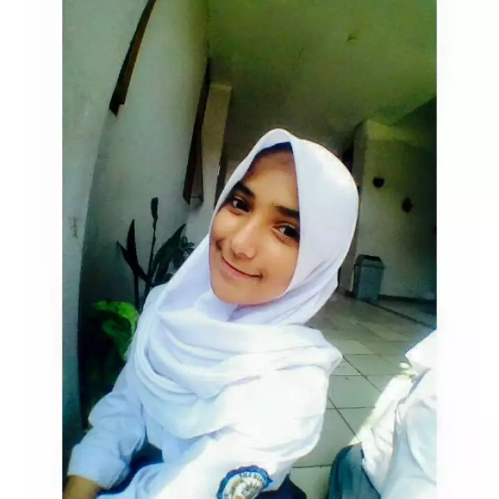 Nadya Mustika Rahayu Facebook