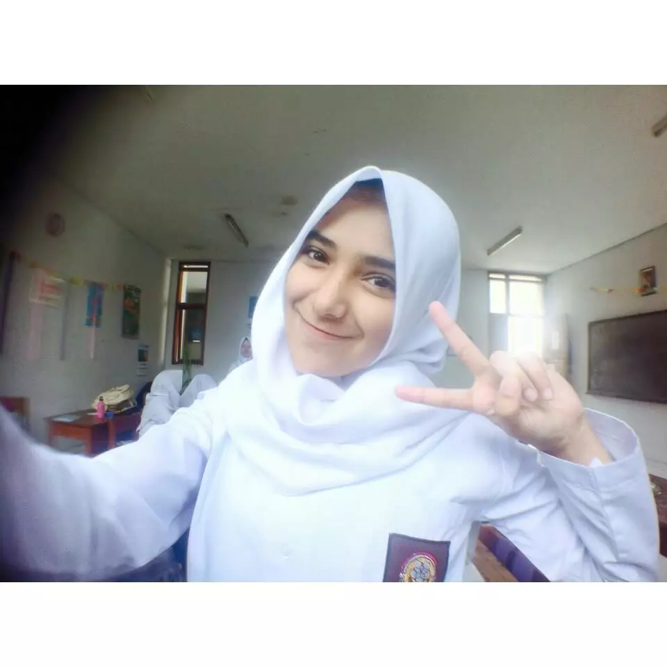 Nadya Mustika Rahayu Facebook