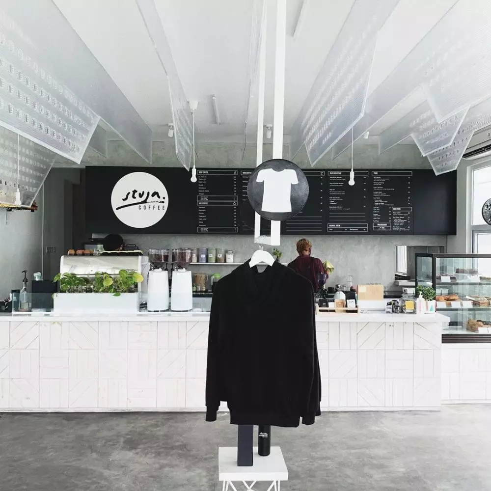 coffee shop artis cantik Instagram