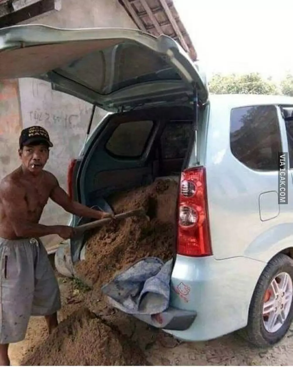 mobil isi material Berbagai Sumber mobil isi material Berbagai Sumber