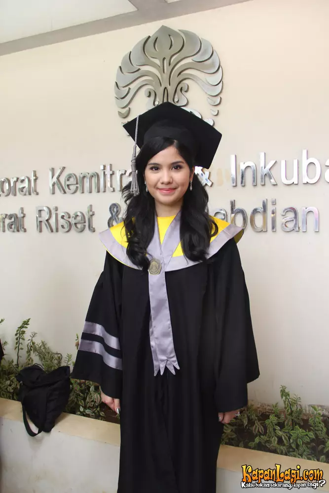 potret lawas seleb kuliah Instagram potret lawas seleb kuliah Instagram