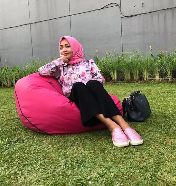 Ibu Amel Carla Instagram