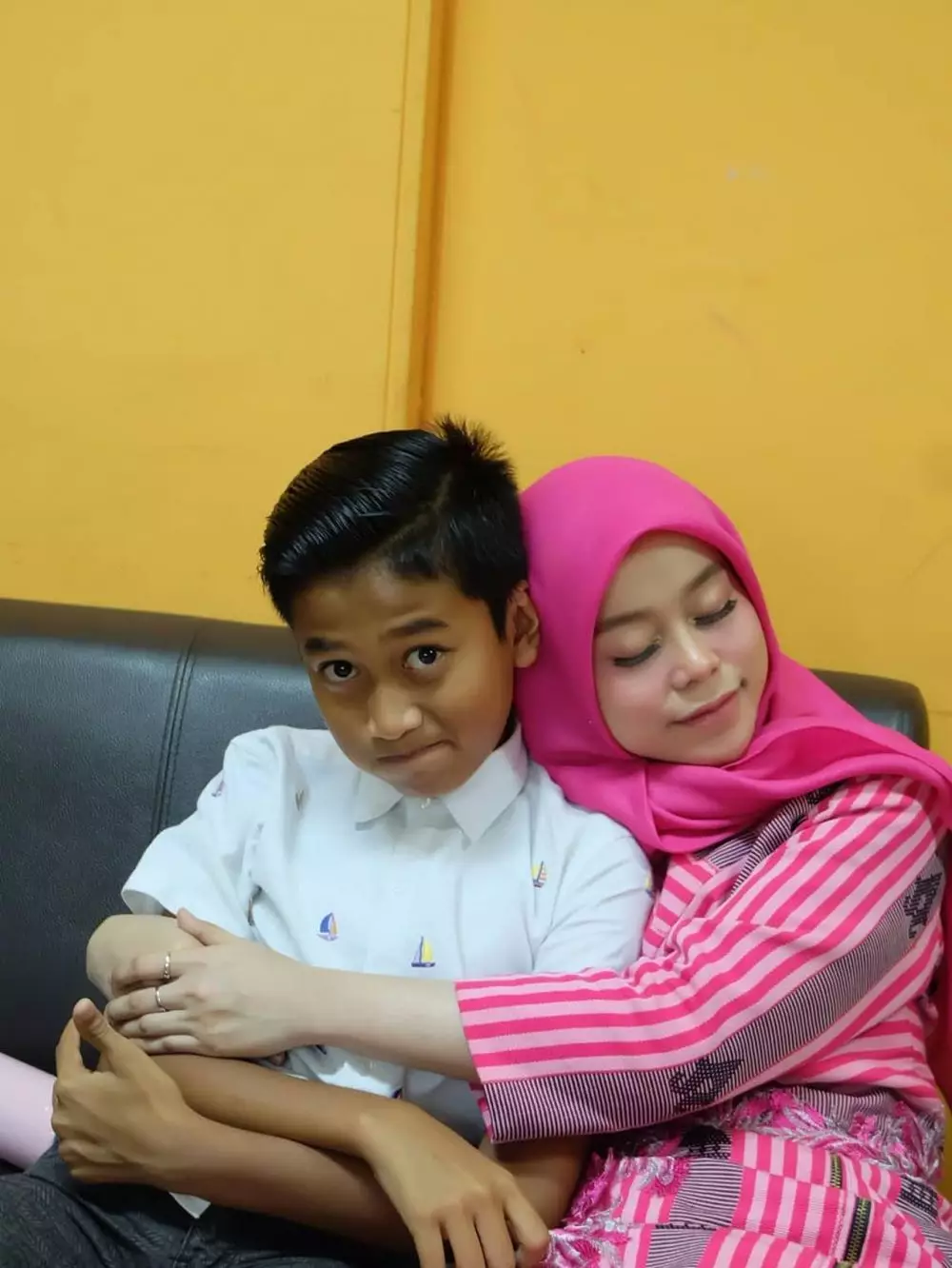 Lesty dan adiknya © 2020 brilio.net