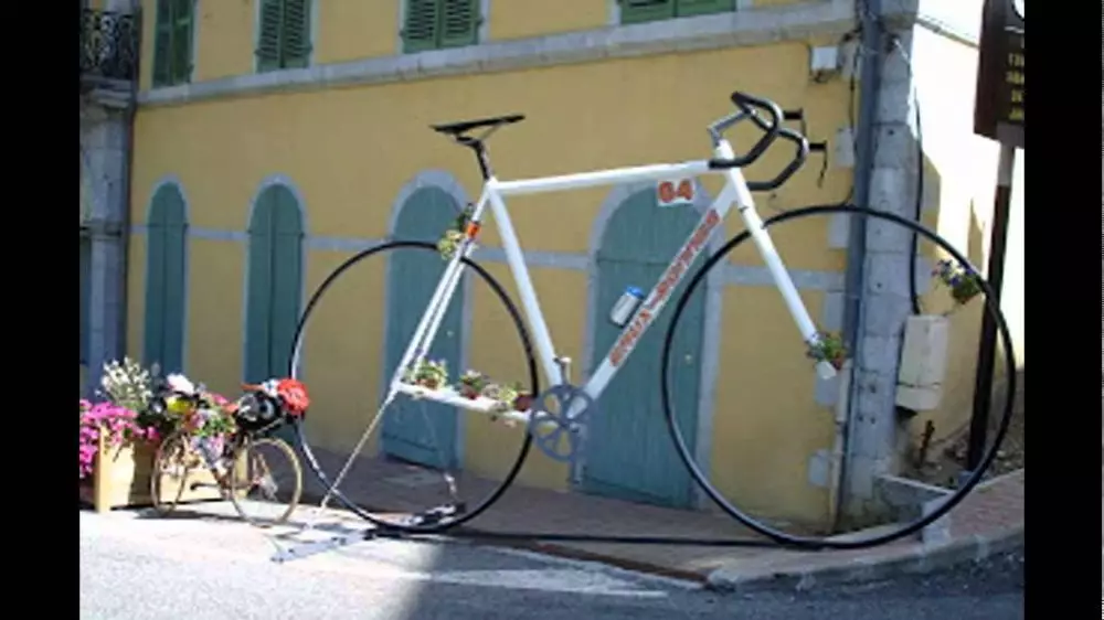 Potret sepeda nggak wajar Berbagai sumber