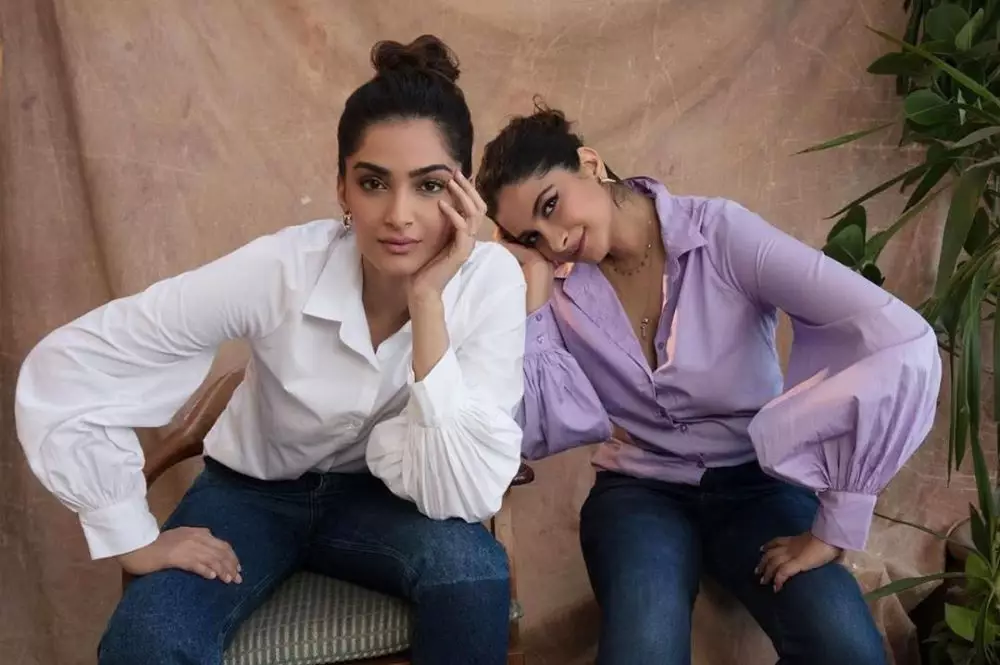 potret kebersamaan sonam kapoor dan rhea kapoor instagram