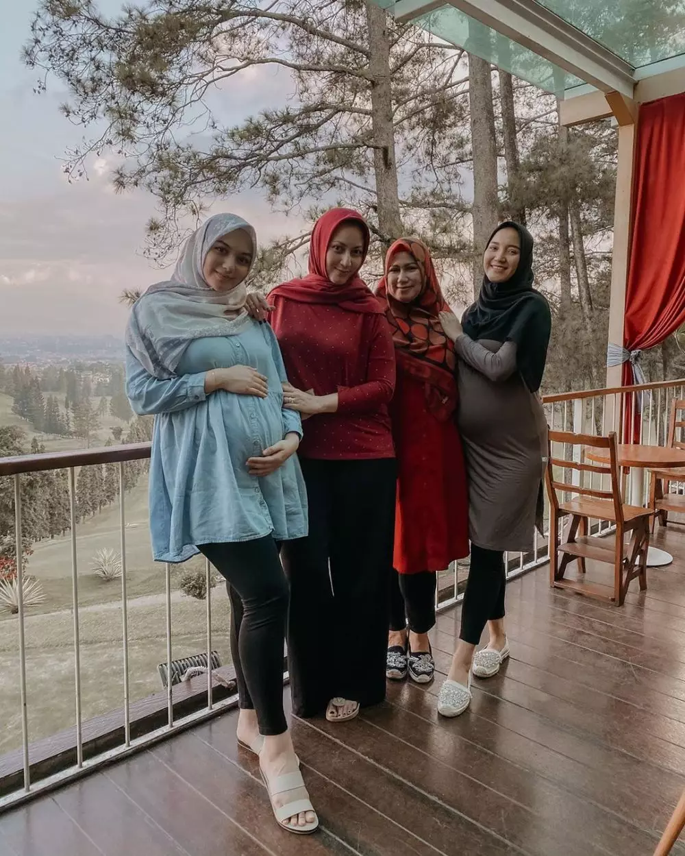 potret kompak citra kirana dan erica putri instagram