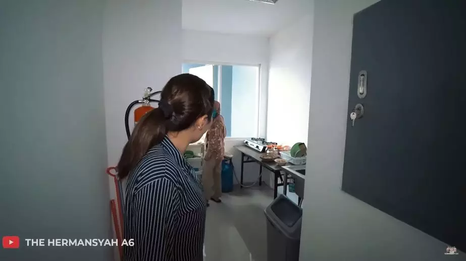 kantor baru Ashanty Anang YouTube kantor baru Ashanty Anang YouTube