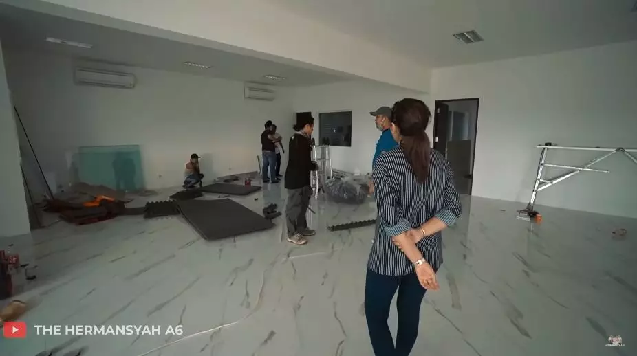 kantor baru Ashanty Anang YouTube kantor baru Ashanty Anang YouTube