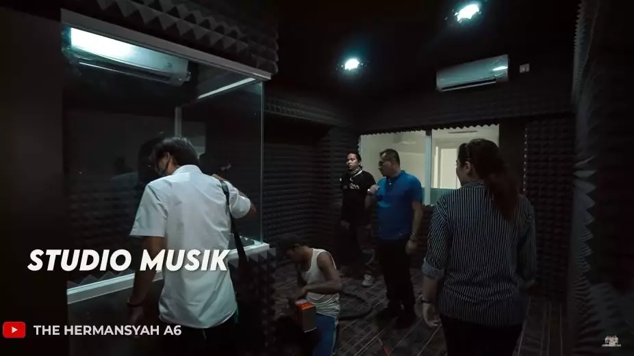 kantor baru Ashanty Anang YouTube kantor baru Ashanty Anang YouTube