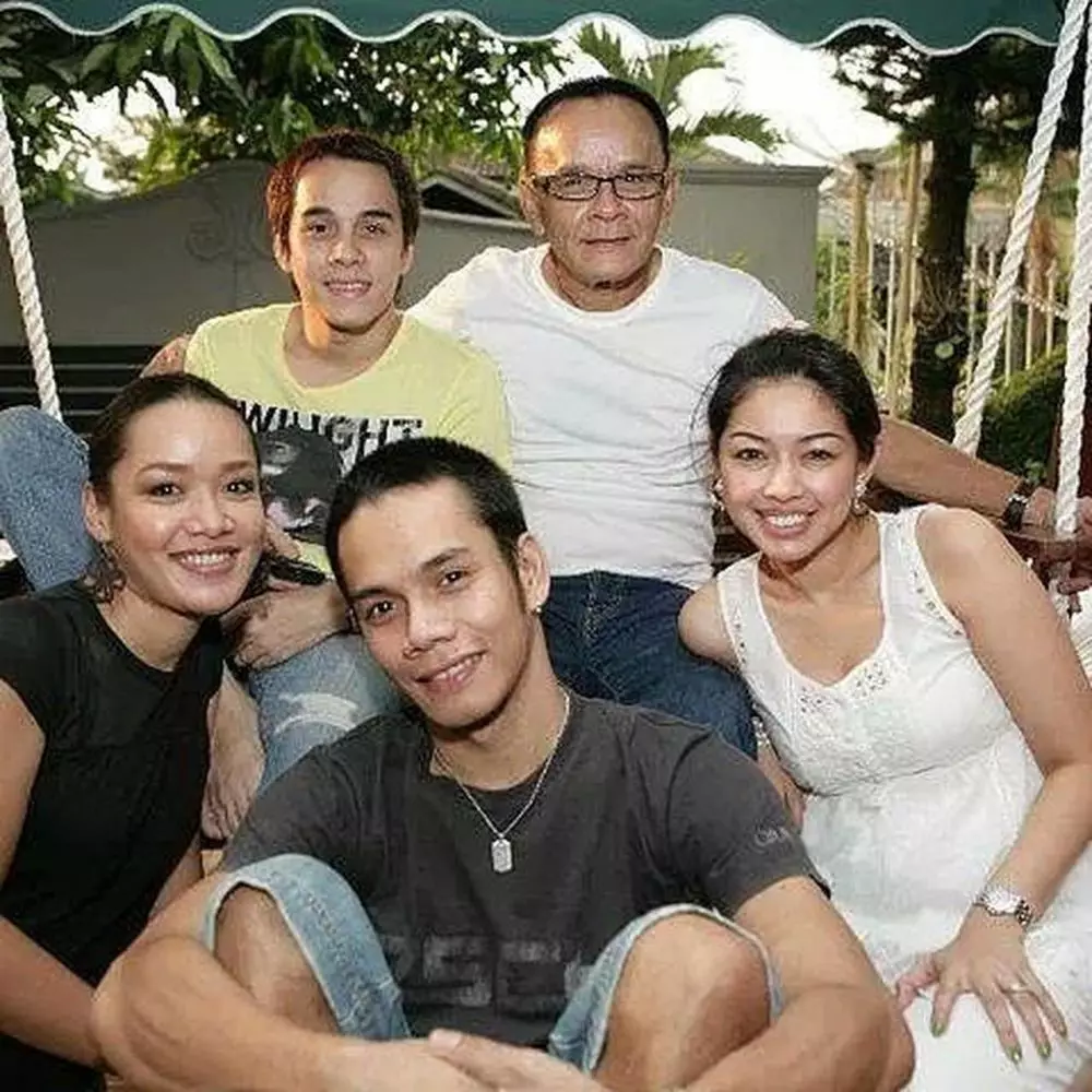 Rionaldo Stokhorst dan ayahnya © 2020 brilio.net Rionaldo Stokhorst dan ayahnya © 2020 brilio.net