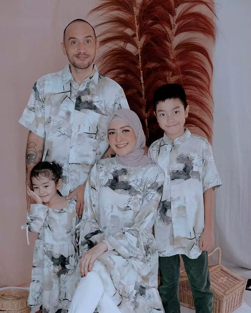 Potret kompak keluarga Gary Iskak © 2020 brilio.net