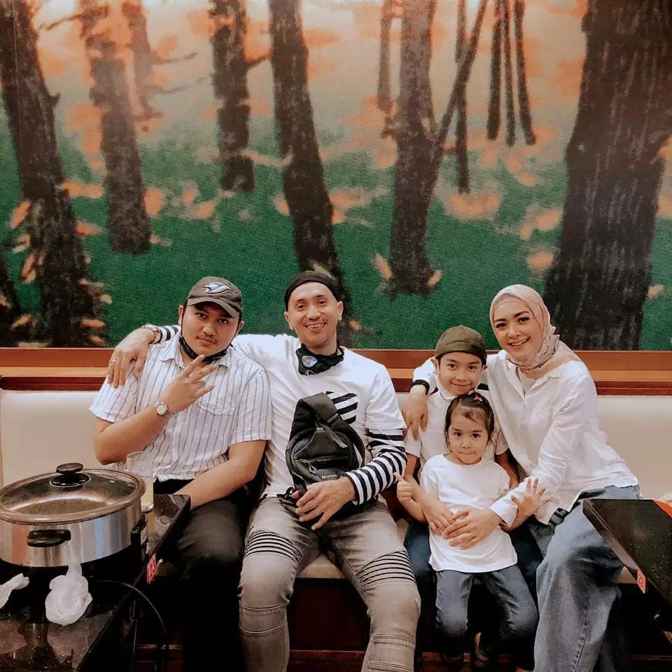 Potret kompak keluarga Gary Iskak © 2020 brilio.net