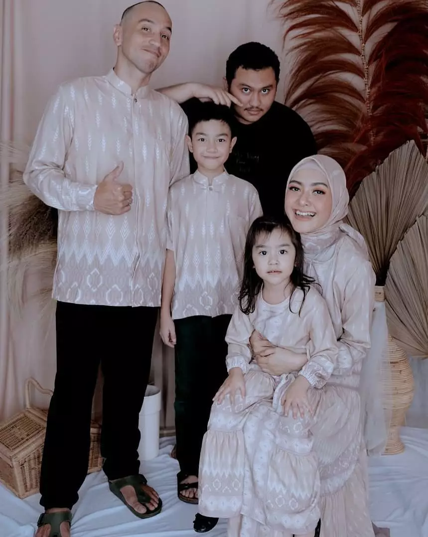 Potret kompak keluarga Gary Iskak © 2020 brilio.net