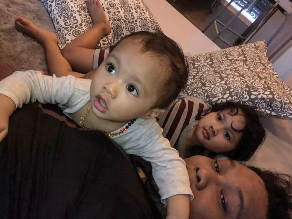 Virgoun momong ketiga anaknya Instagram