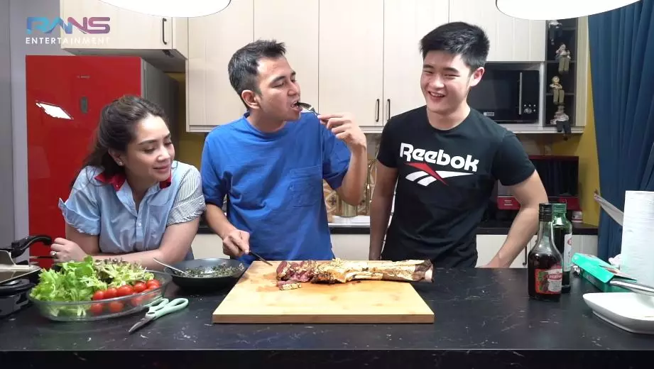 Nagita Raffi steak berlapis emas YouTube Nagita Raffi steak berlapis emas YouTube