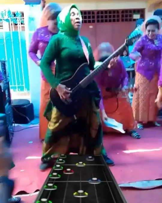 momen lucu suka-suka emak © 2020 instagram.com momen lucu suka-suka emak © 2020 instagram.com