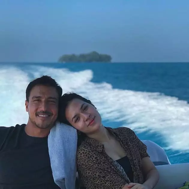 momen liburan Raisa & Hamish Daud Instagram