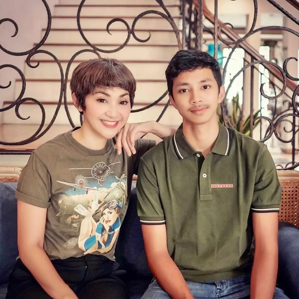 potret windy wulandari dan putranya instagram