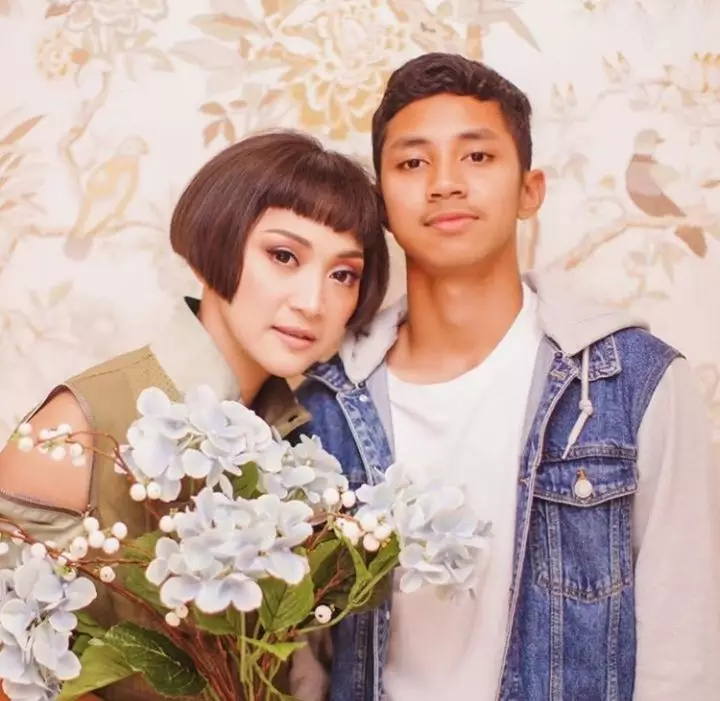 potret windy wulandari dan putranya instagram