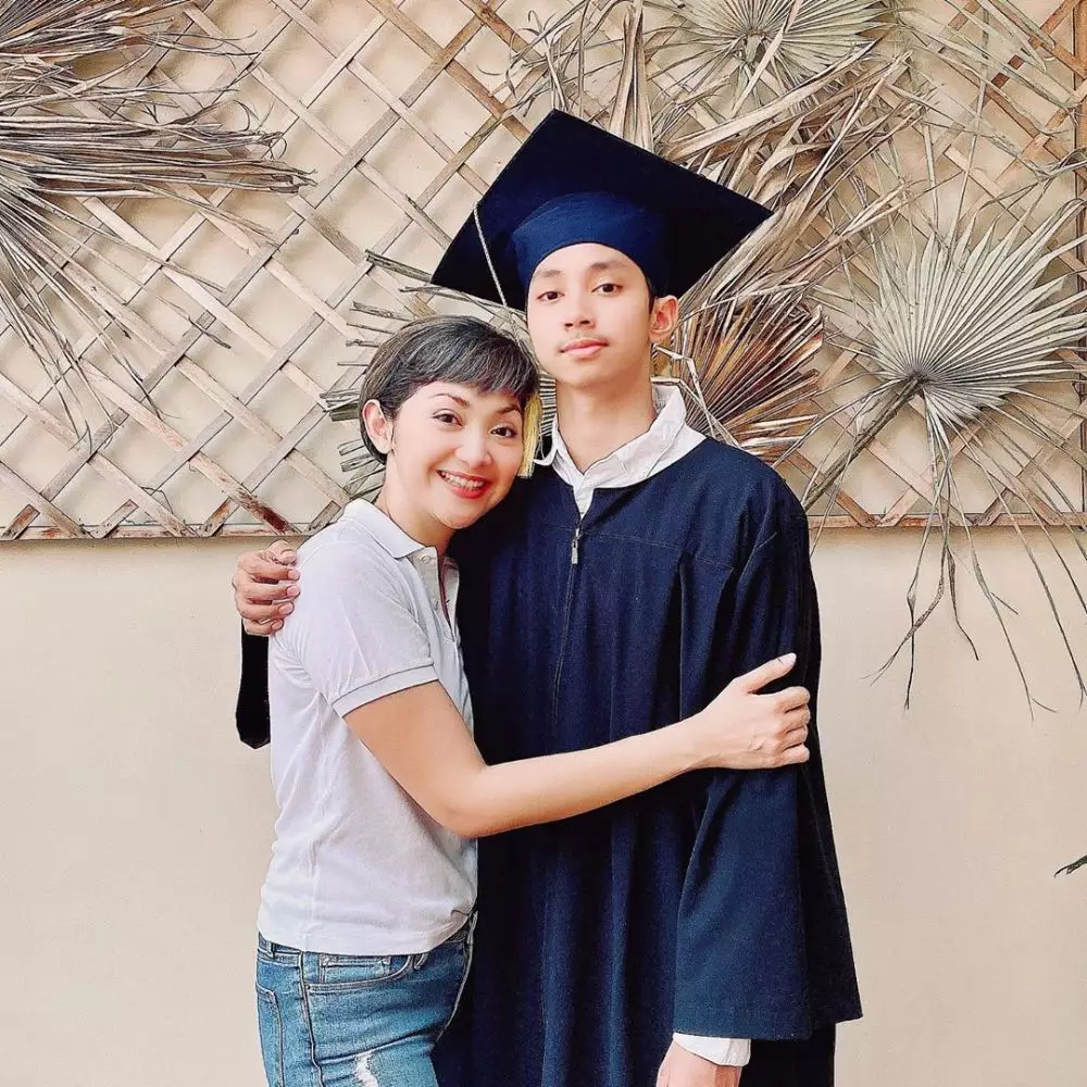 potret windy wulandari dan putranya instagram