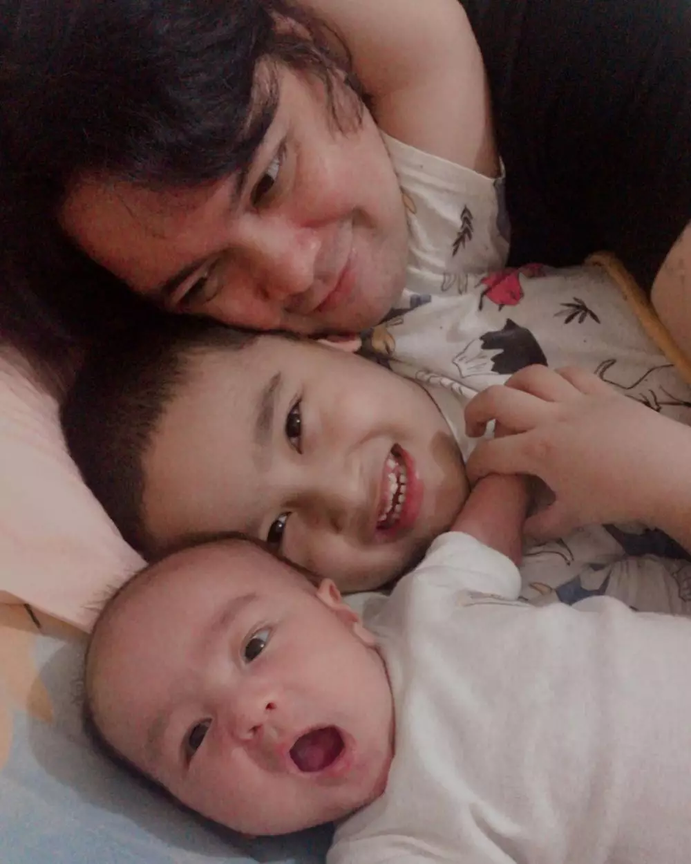 Donnie Sibarani momong Instagram