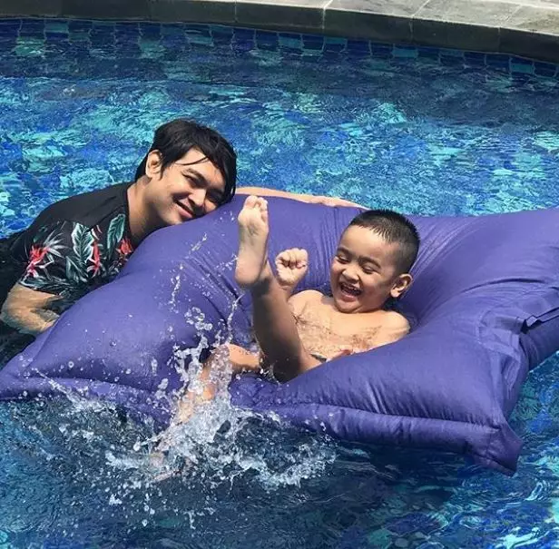 Donnie Sibarani momong Instagram