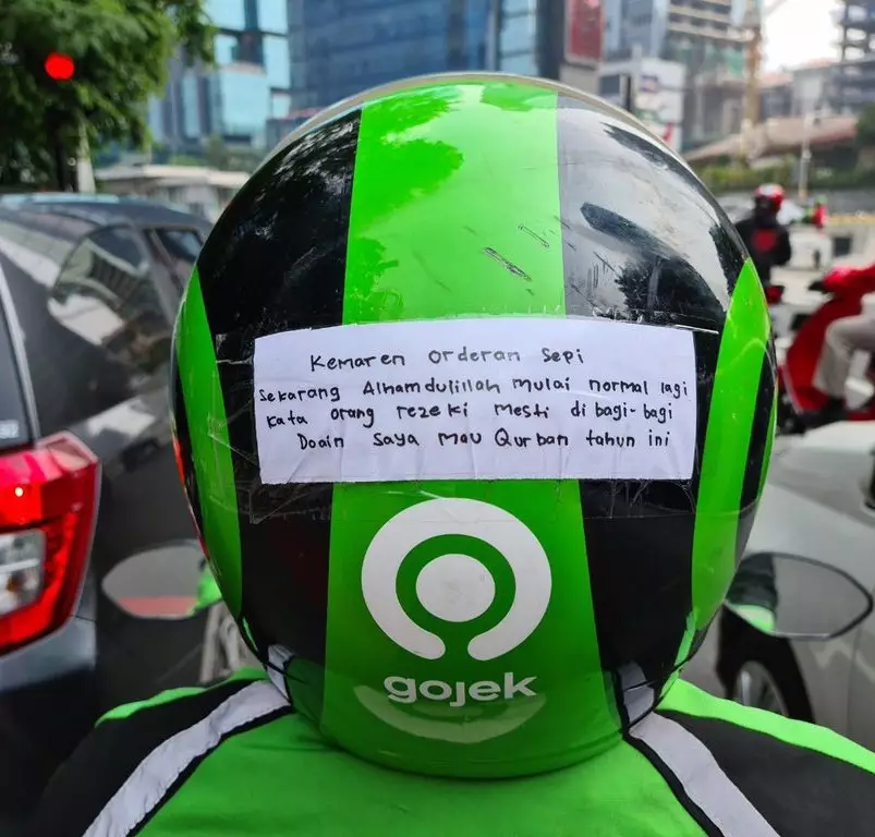 ojol wanita berkurban Twitter