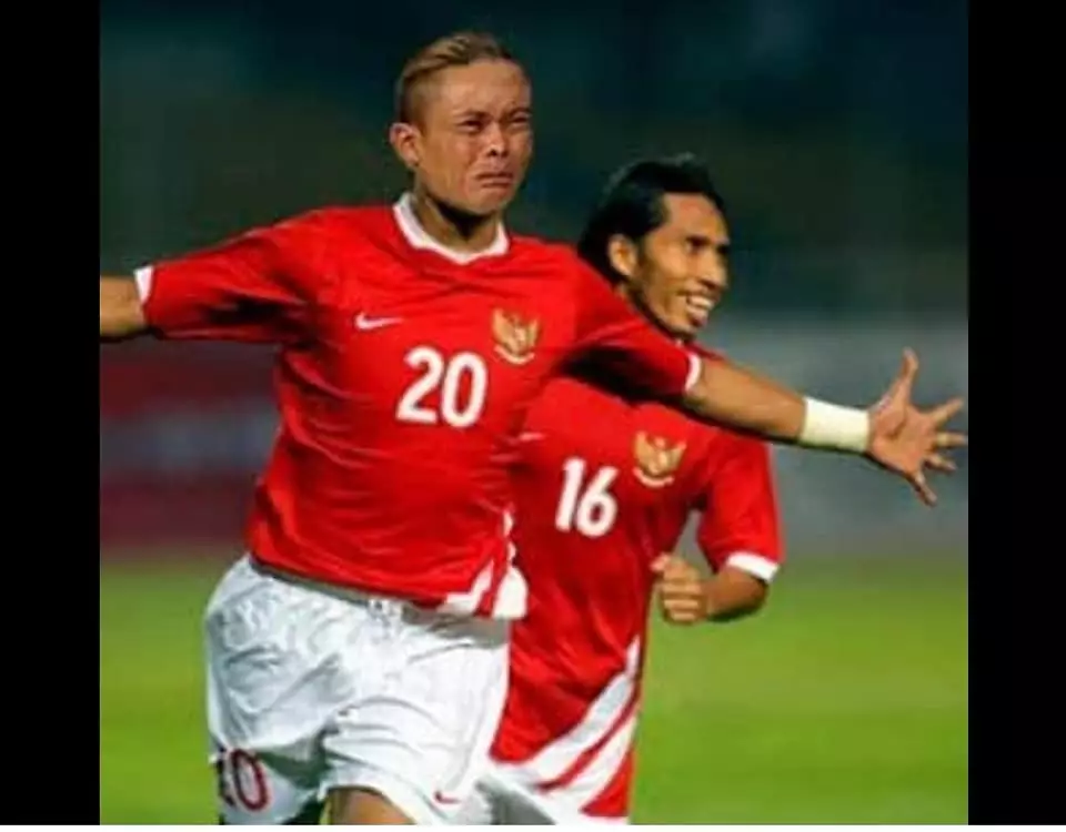 Editan Sule main bola Berbagai sumber