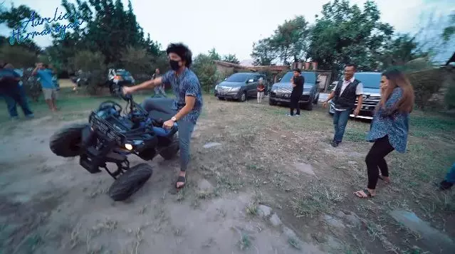 momen atta dan aurel main atv berbagai sumber