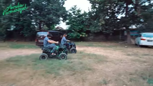 momen atta dan aurel main atv berbagai sumber