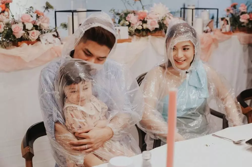 ultah Chelsea Olivia berbagai sumber ultah Chelsea Olivia berbagai sumber