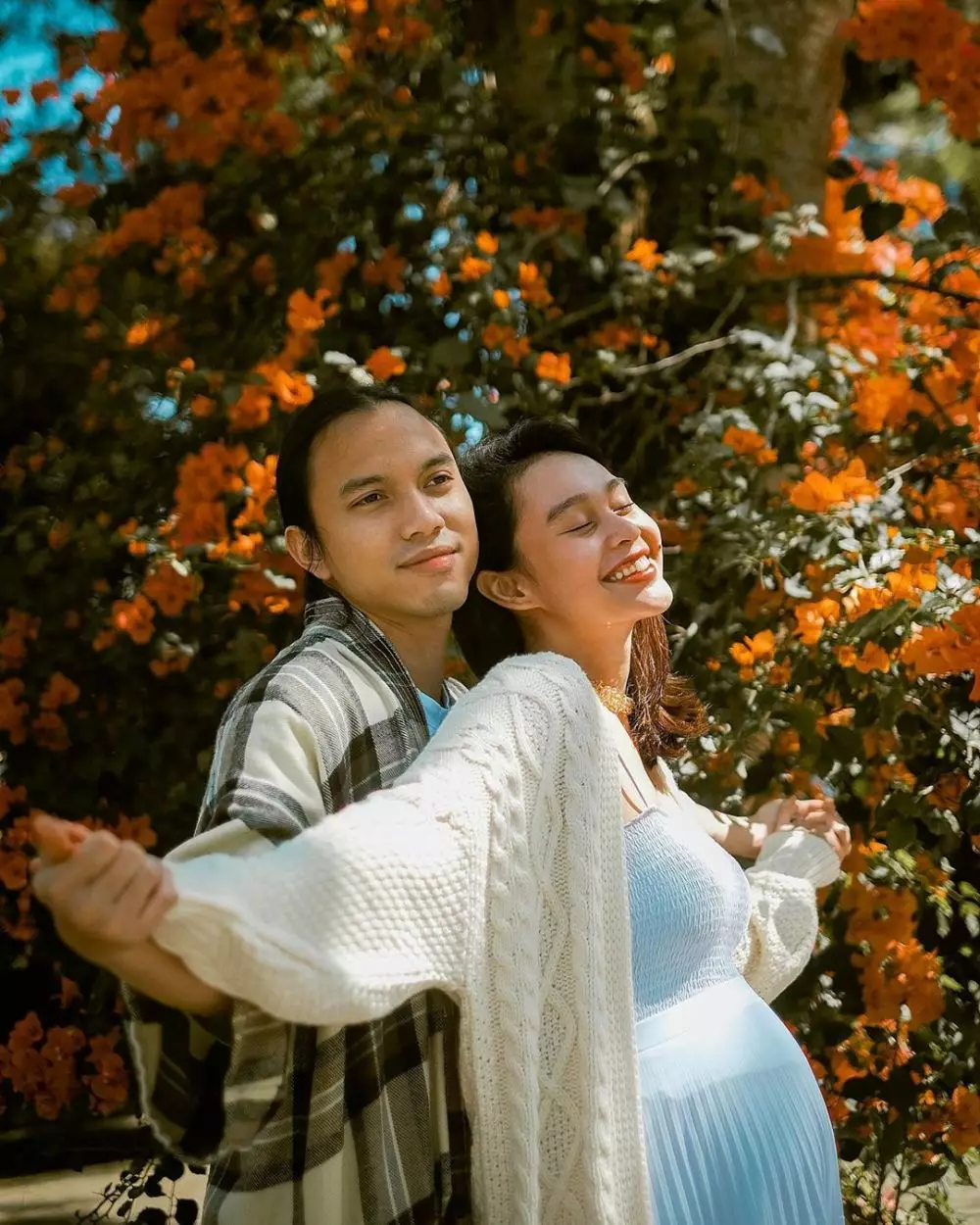 Conchita Caroline pamer baby bump Instagram Conchita Caroline pamer baby bump Instagram