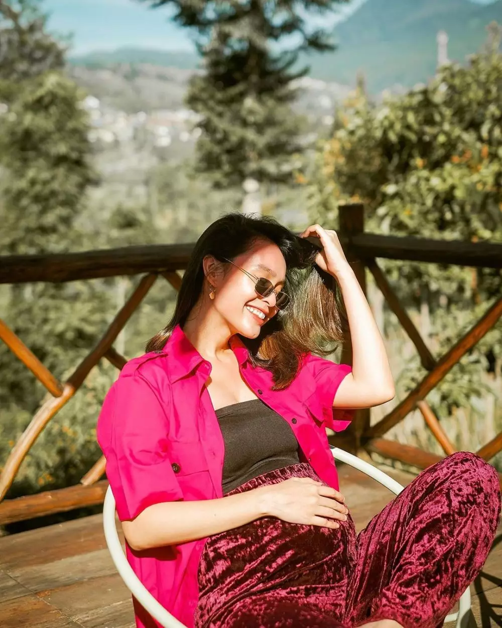 Conchita Caroline pamer baby bump Instagram Conchita Caroline pamer baby bump Instagram