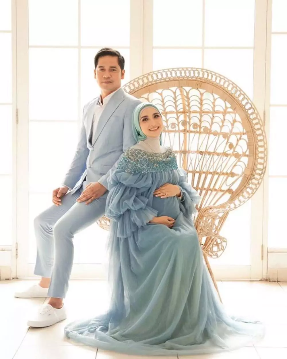 Beda gaya maternity Chaca Thakya Instagram Beda gaya maternity Chaca Thakya Instagram