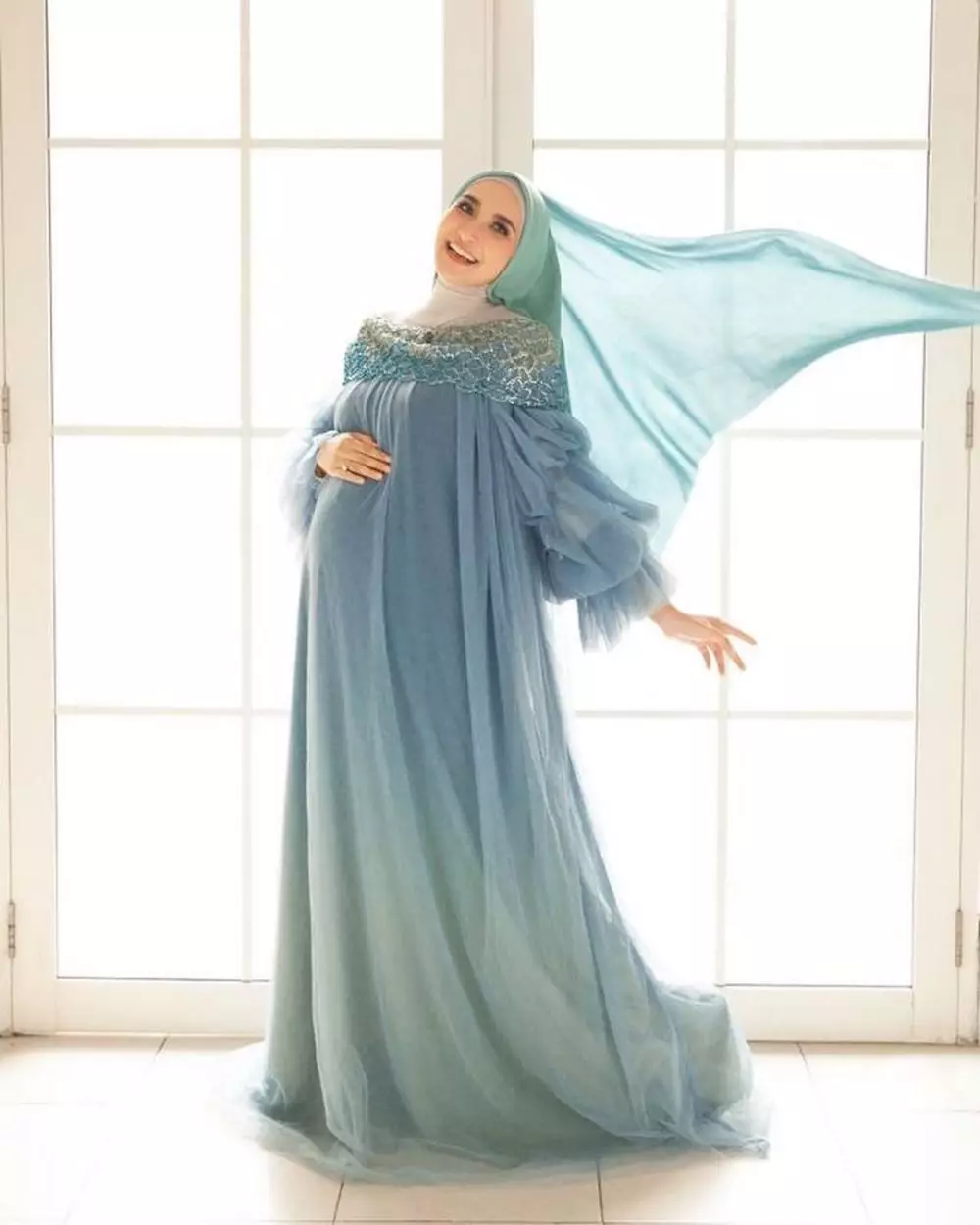 Beda gaya maternity Chaca Thakya Instagram Beda gaya maternity Chaca Thakya Instagram