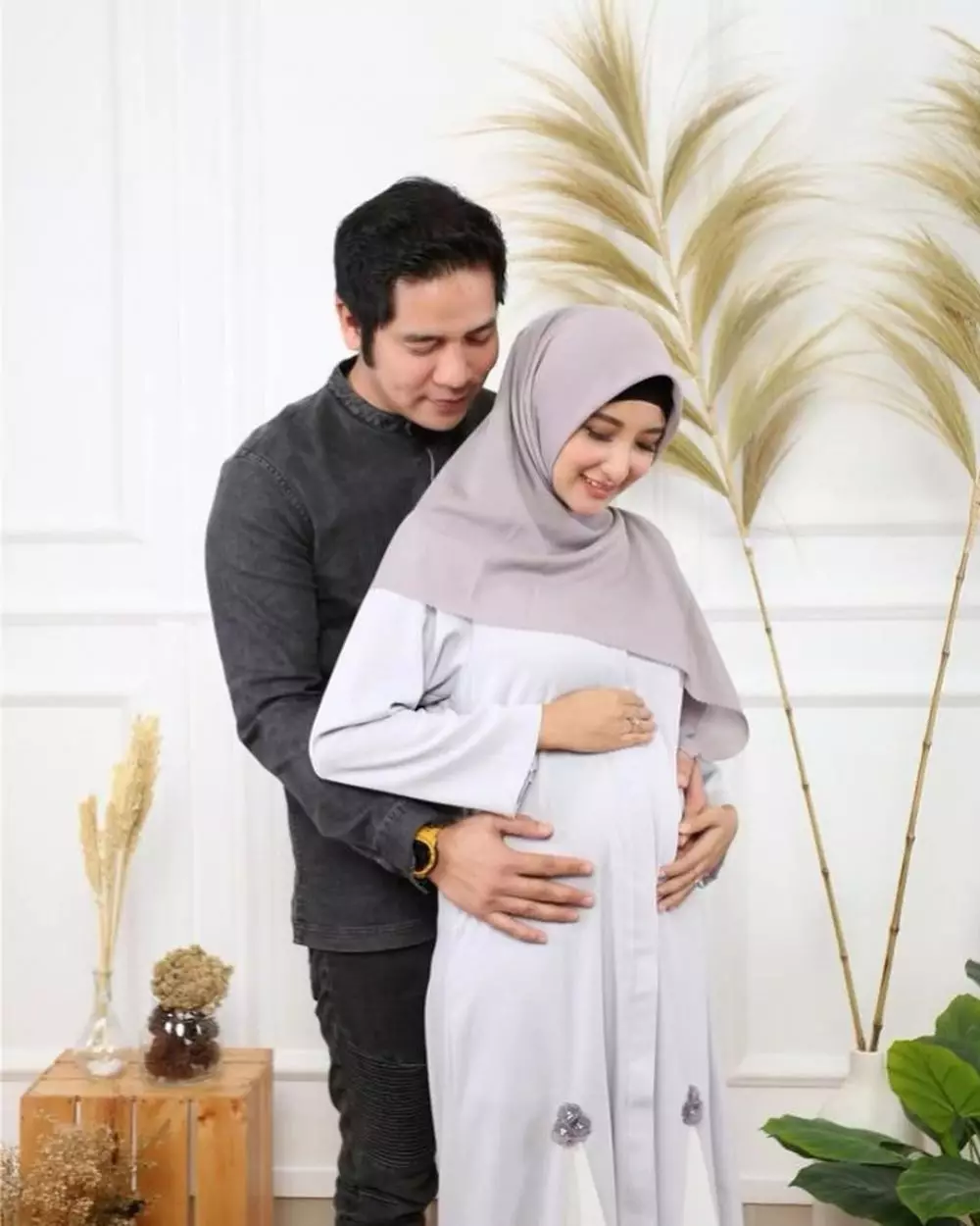 Beda gaya maternity Chaca Thakya Instagram Beda gaya maternity Chaca Thakya Instagram