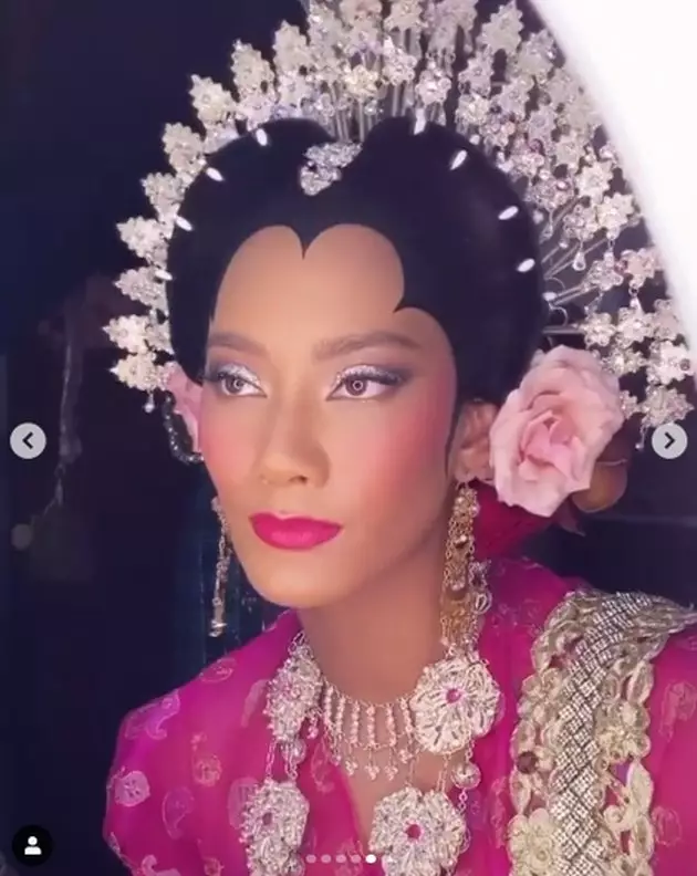 Potret Tara dan Daniel pakai baju ada Berbagai sumber Potret Tara dan Daniel pakai baju ada Berbagai sumber