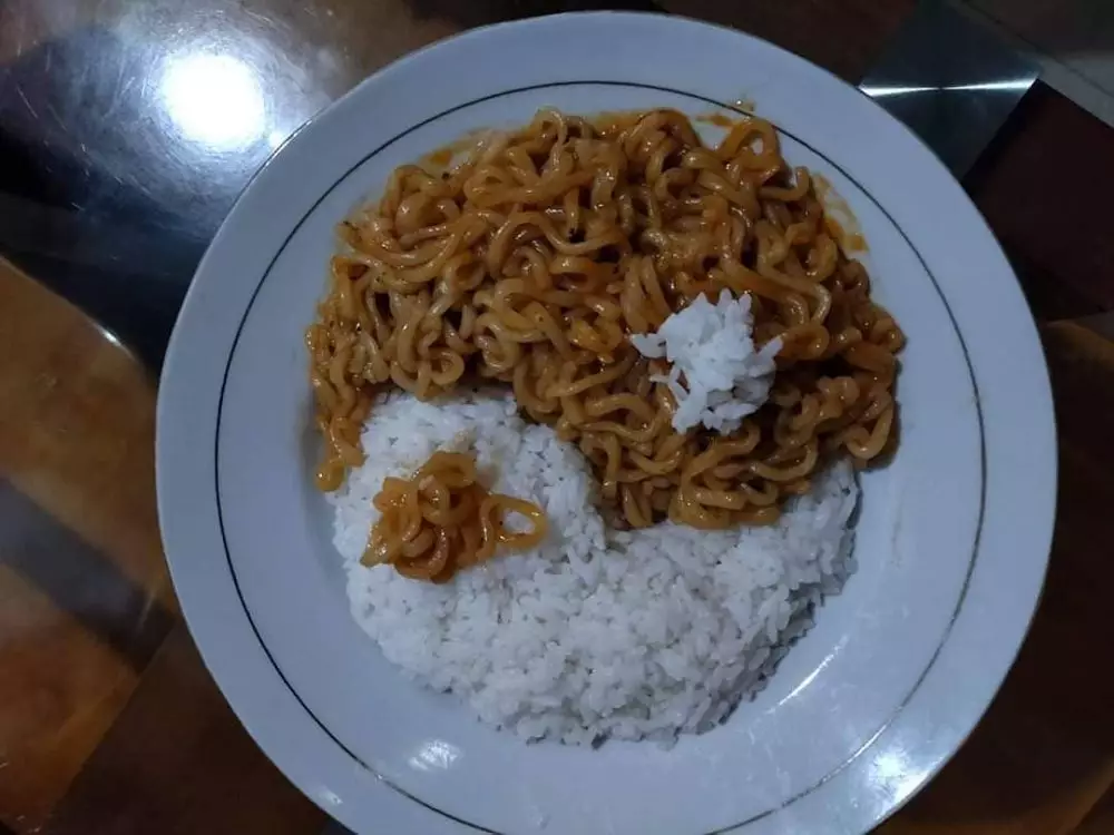 momen absurd waktu masak © 2020 instagram.com momen absurd waktu masak © 2020 instagram.com