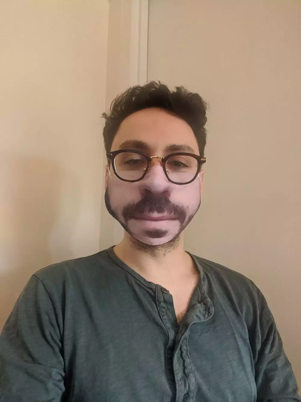 Masker ini ubah ekspresi wajah orang © 2020 brilio.net Masker ini ubah ekspresi wajah orang © 2020 brilio.net