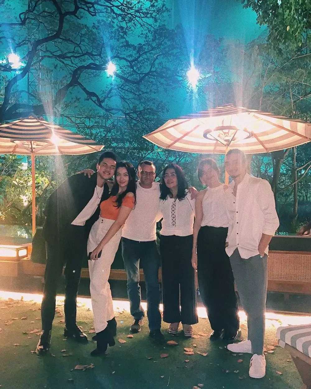 momen makan malam keluarga bryan domani instagram