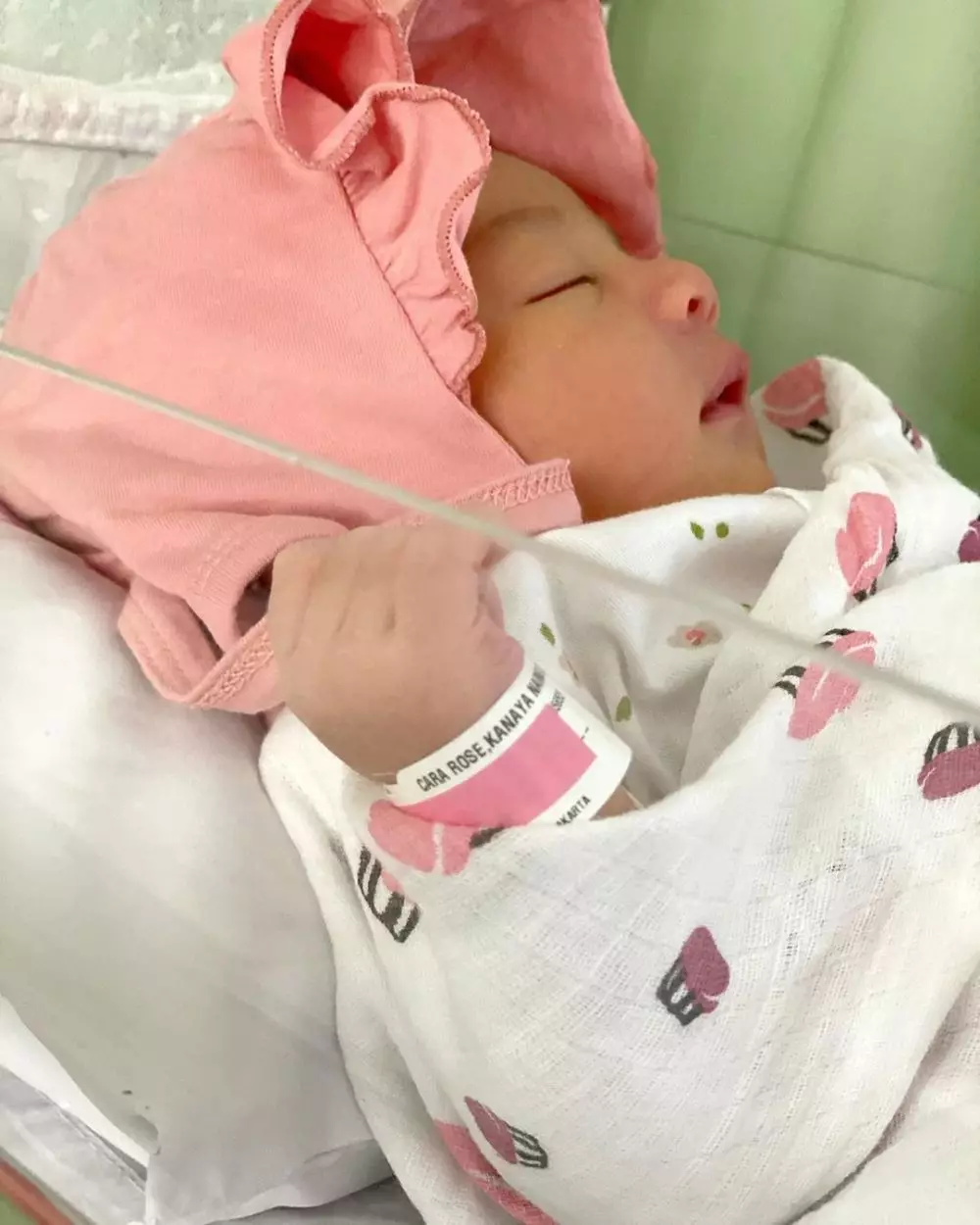 rianti melahirkan buah hati pertama instagram