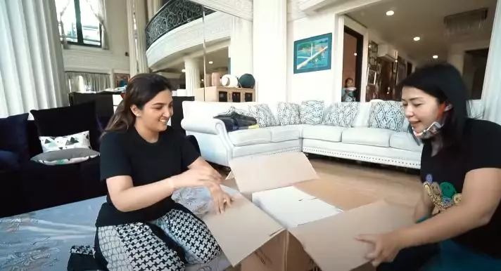 momen ashanty dapat masker Berbagai Sumber